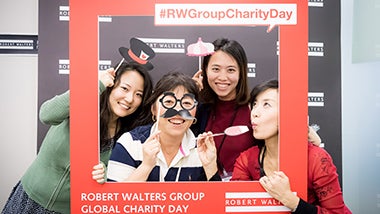 charity-selfie